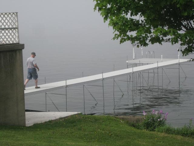 Olsen premier dock system - side view